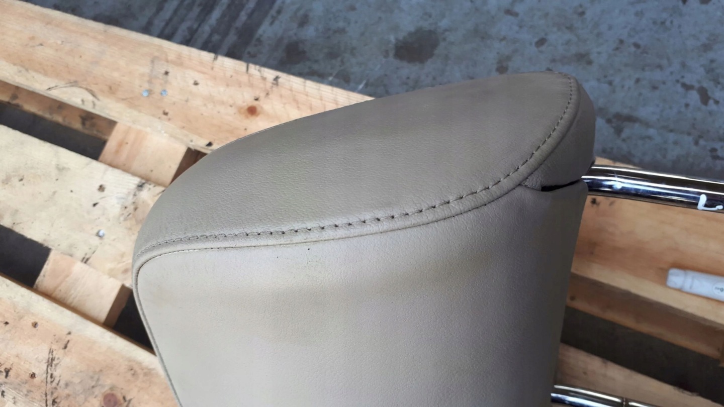 A4 B8 rest seat front left JASNY without