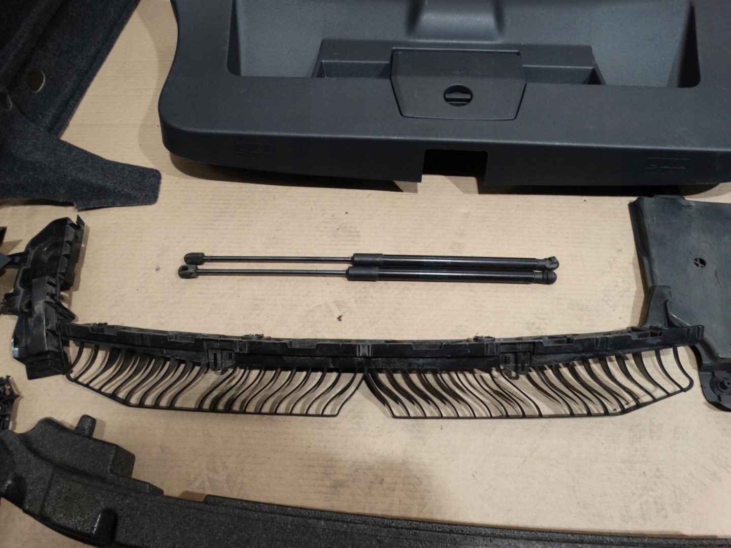 IDEAL KPL. inner boot VW POLO VI 1