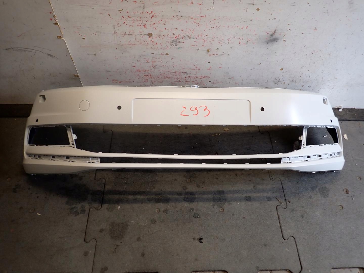 bumper front front VW TOURAN 2015- new original 5TA807221A