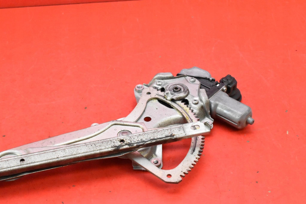window regulator left front EU 85720-75060 LEXUS CT200H 5D HB 10-14