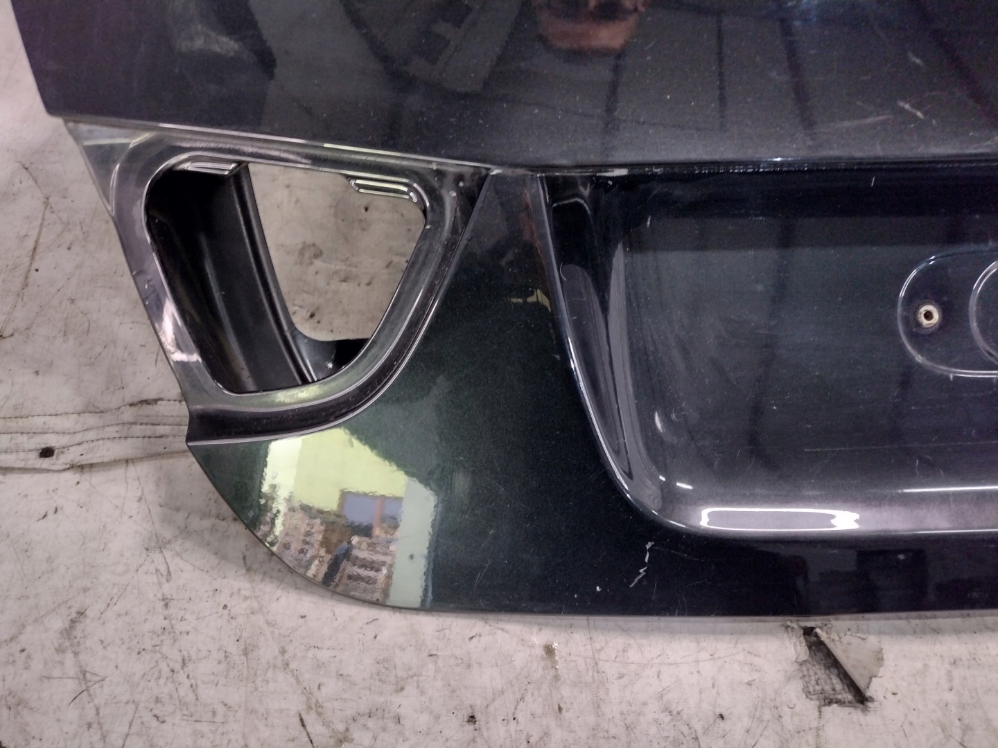 trunk door boot BMW E90 lift k: 475 (Black Sapphire)