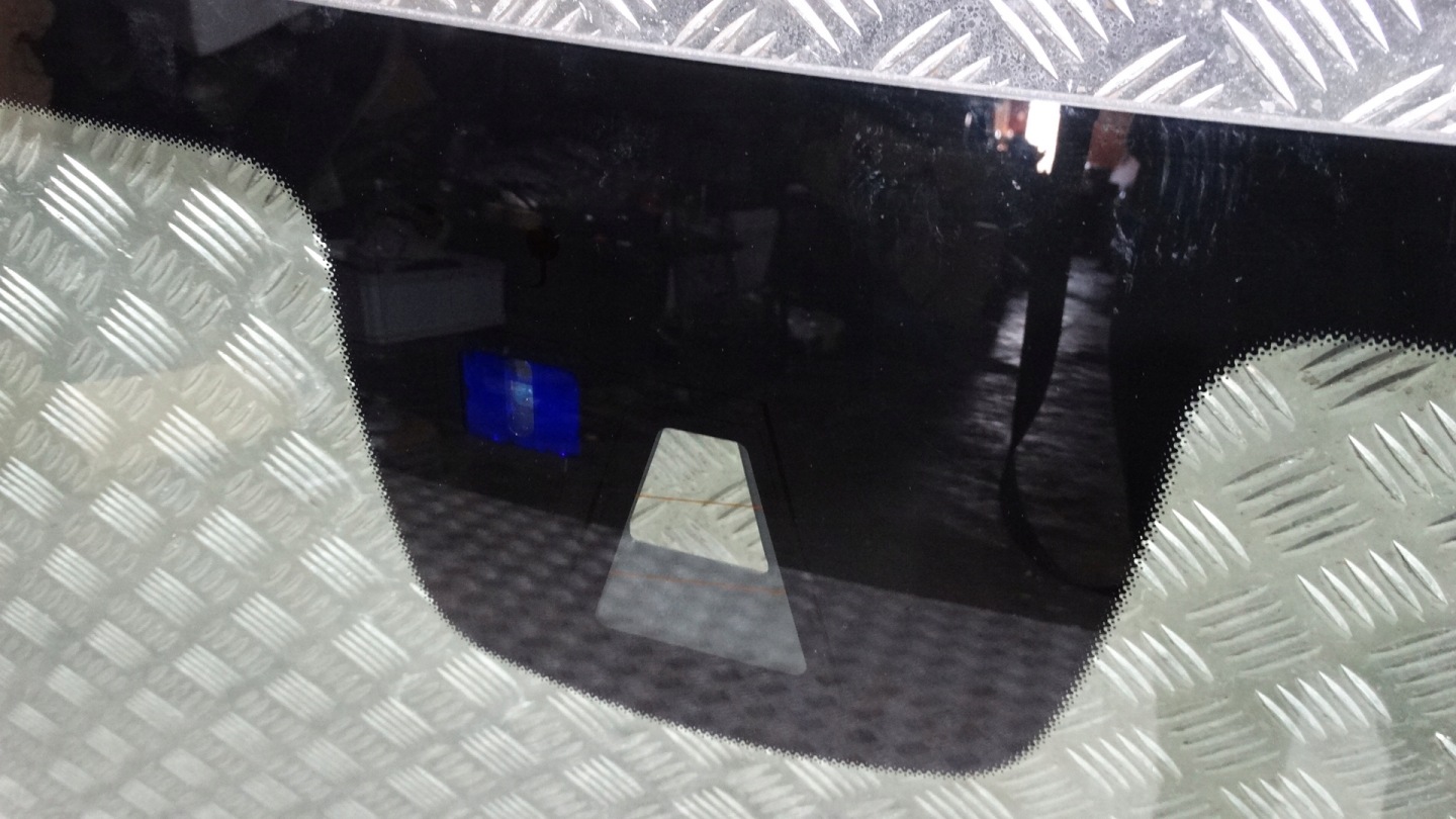 window front MERCEDES W218 CLS KAMERA GRZANA 14r 1