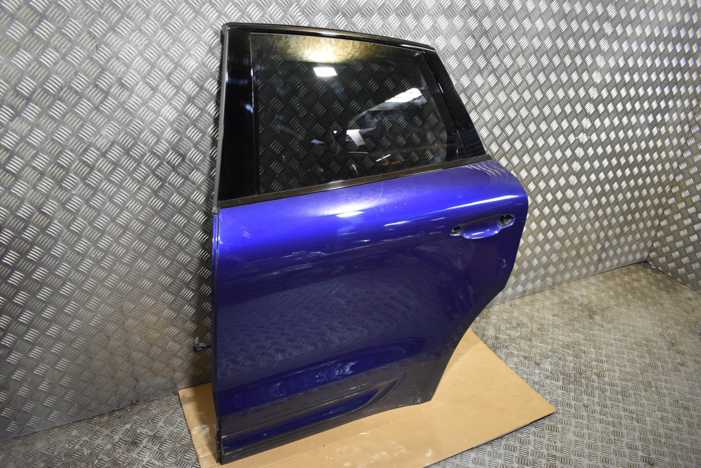 IDEALNE door rear part rear. left PORSCHE MACAN LIFT 1