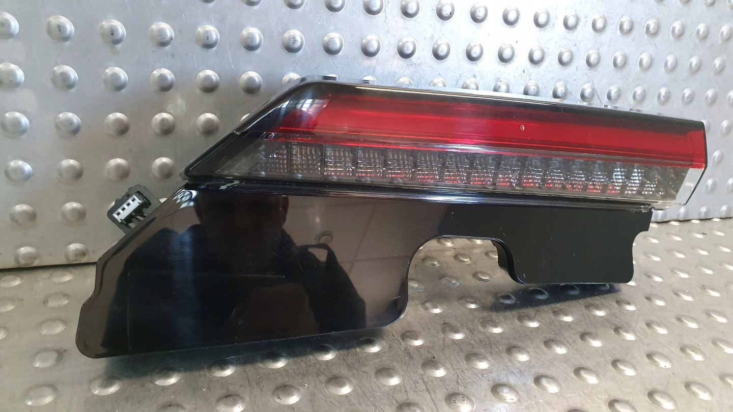 light rear part left VOLVO C40 to the bonnet 21- 32133822