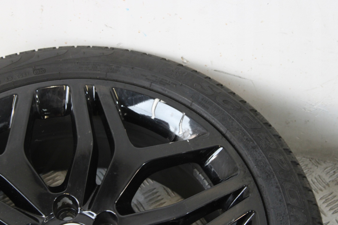 wheels discs disc 245/45 R20 LAND ROVER EVOQUE L538 GJ32-1007-CA