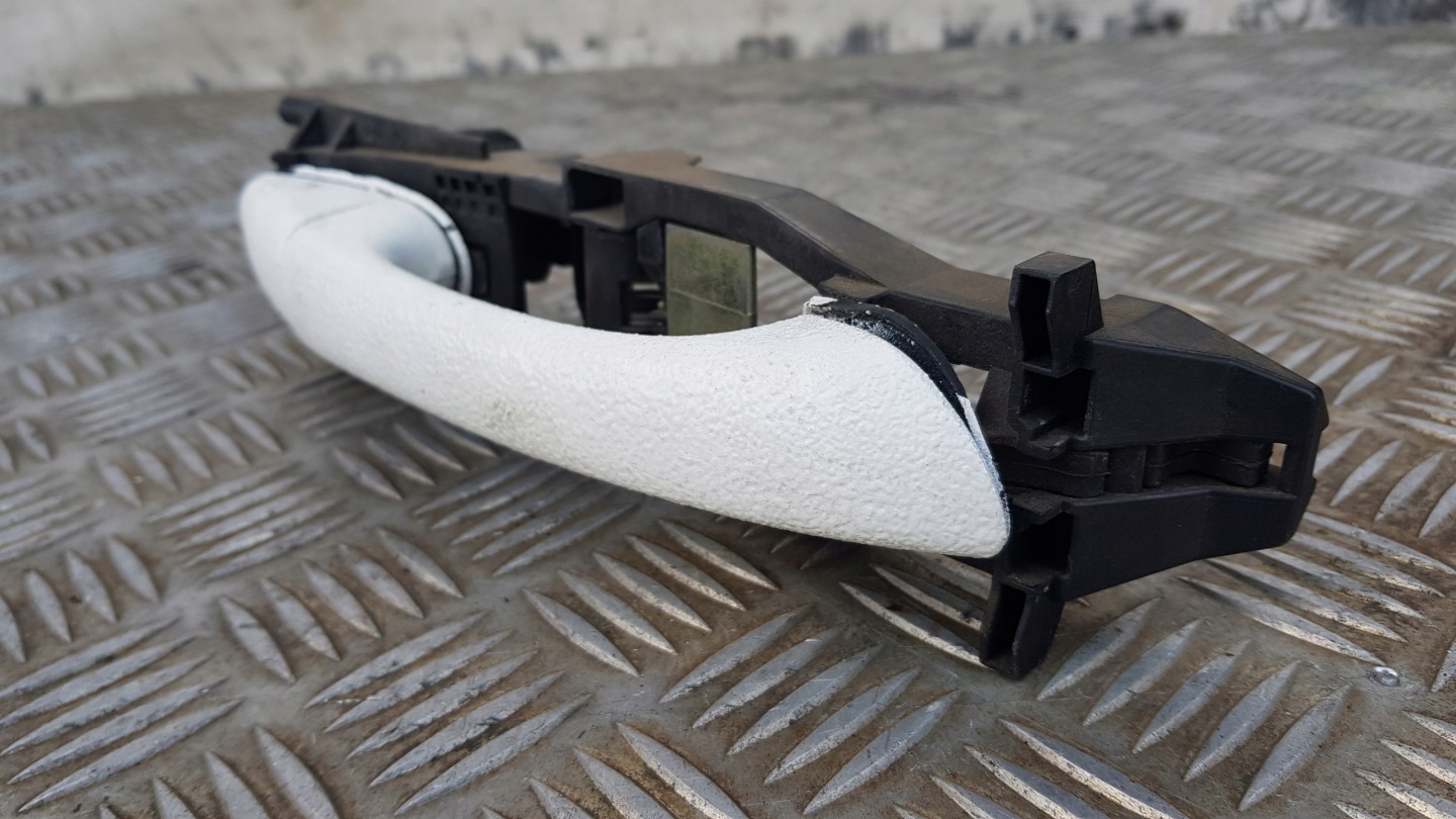 MERCEDES W203 handle right front