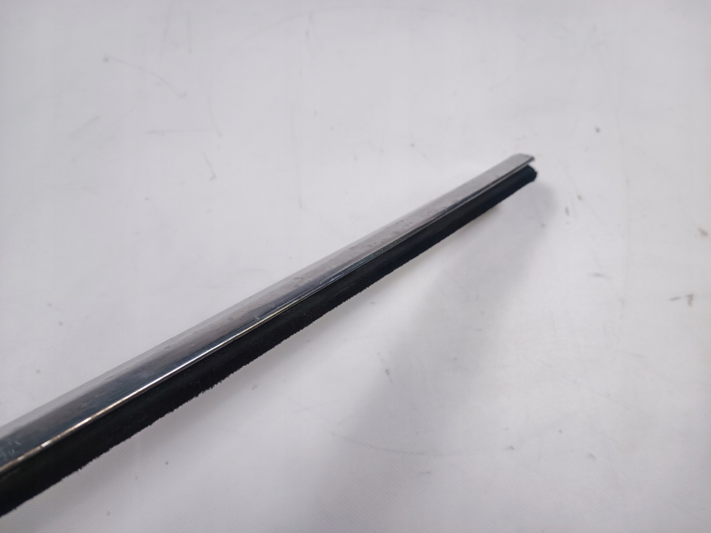 moulding dust windows right rear part Mercedes SL 107