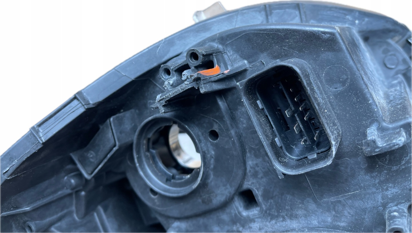 BMW 2 F45 F46 light right front front 7422574