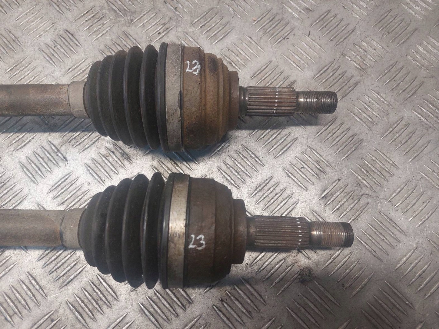 semi-axis left right front RENAULT CLIO III LIFT 1.2 TCE 391009893R