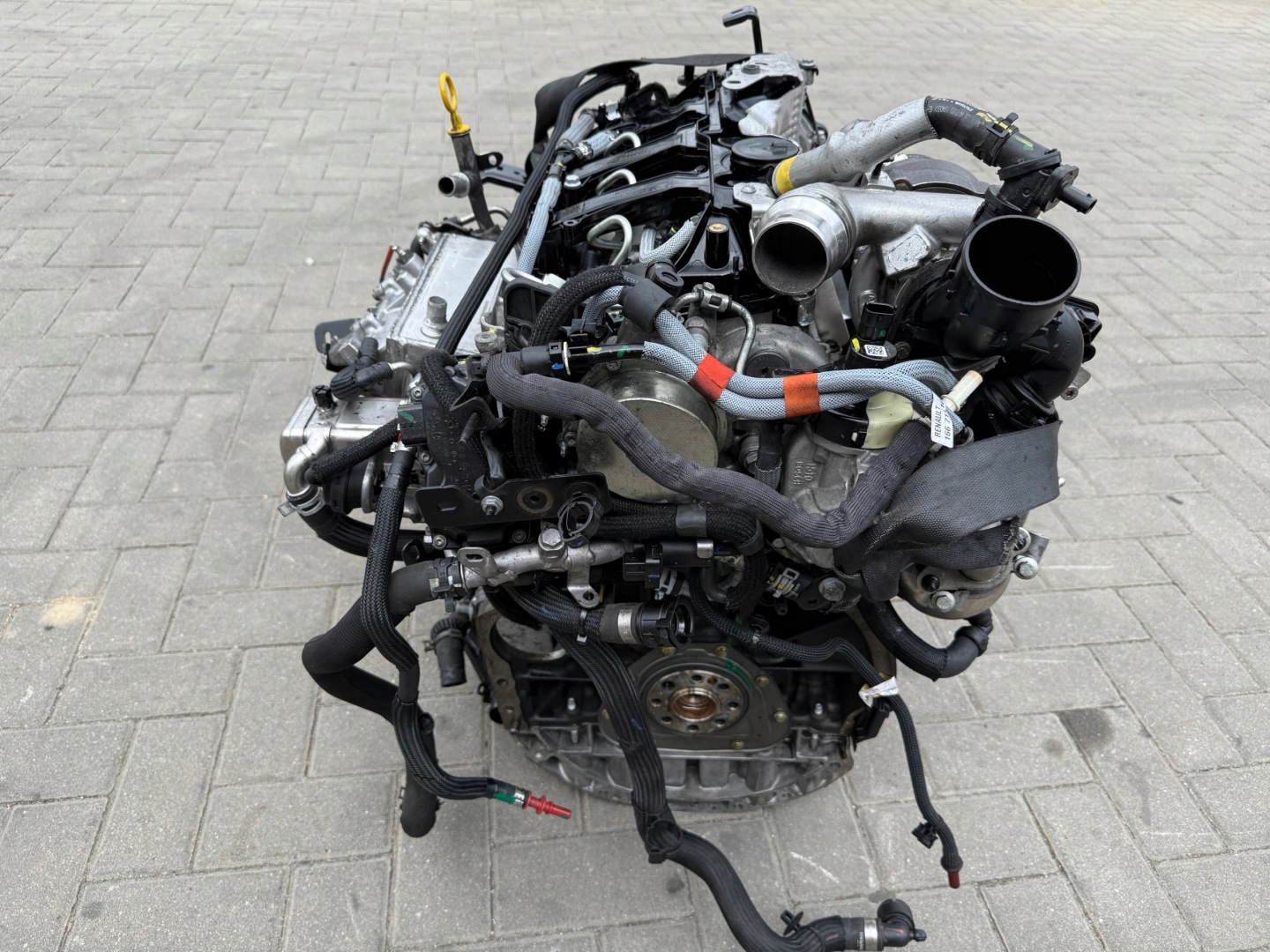 complete engine 2.0 CDTI Opel Vivaro M9RZ717 M9R 717 95tys km
