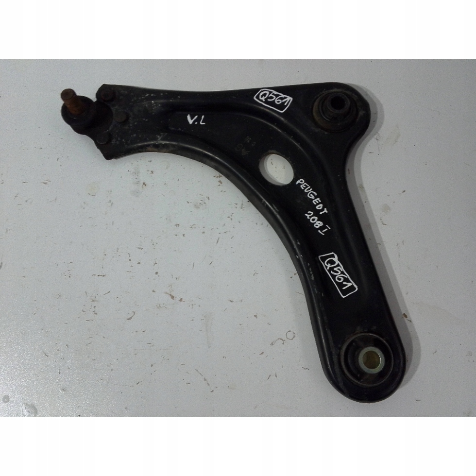 Peugeot 208 and Citroen C3 III arm front left (Q561)