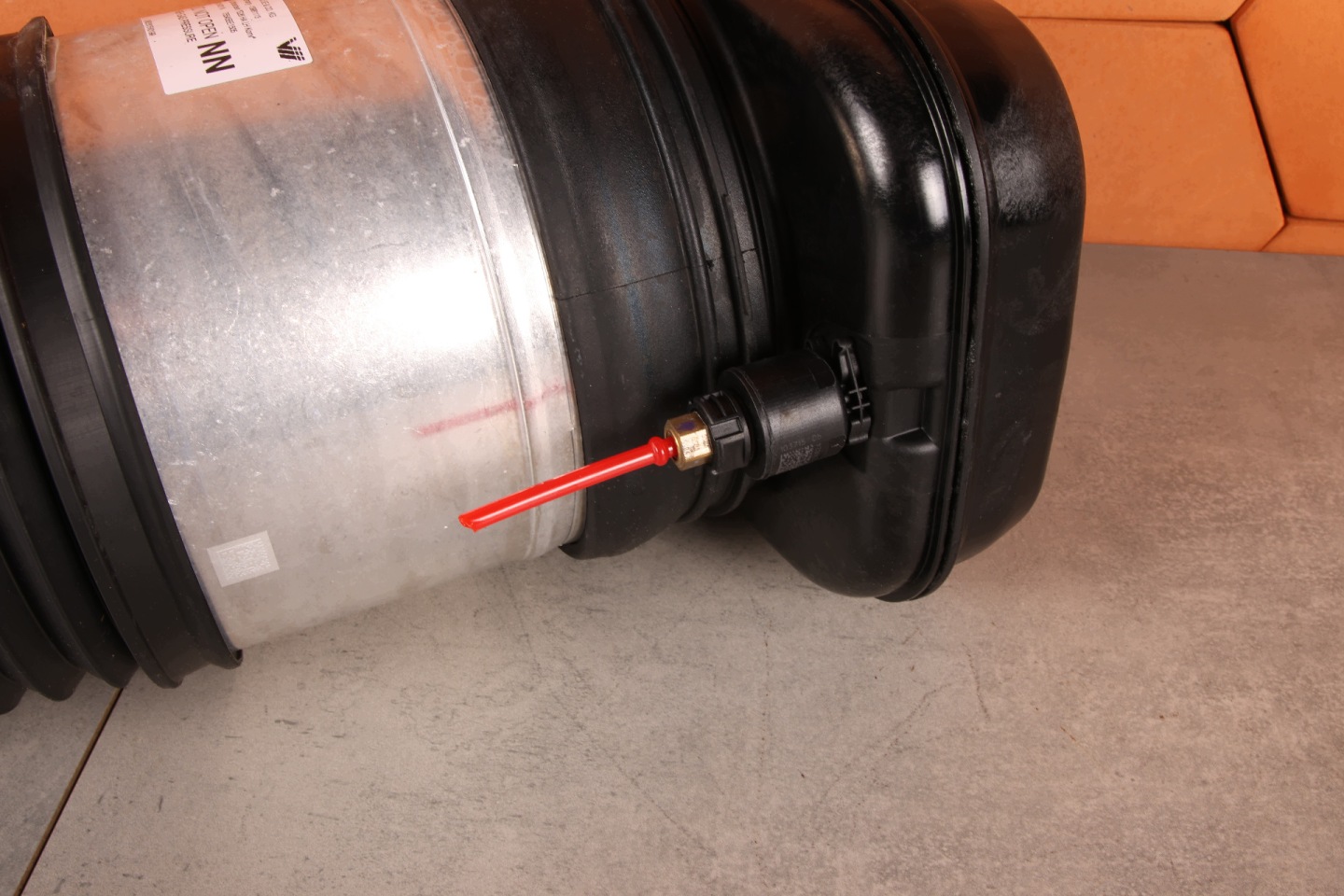 BMW i4 G26 eDrive35 eDrive40 shock absorber pneumatic left rear 5A5BE15