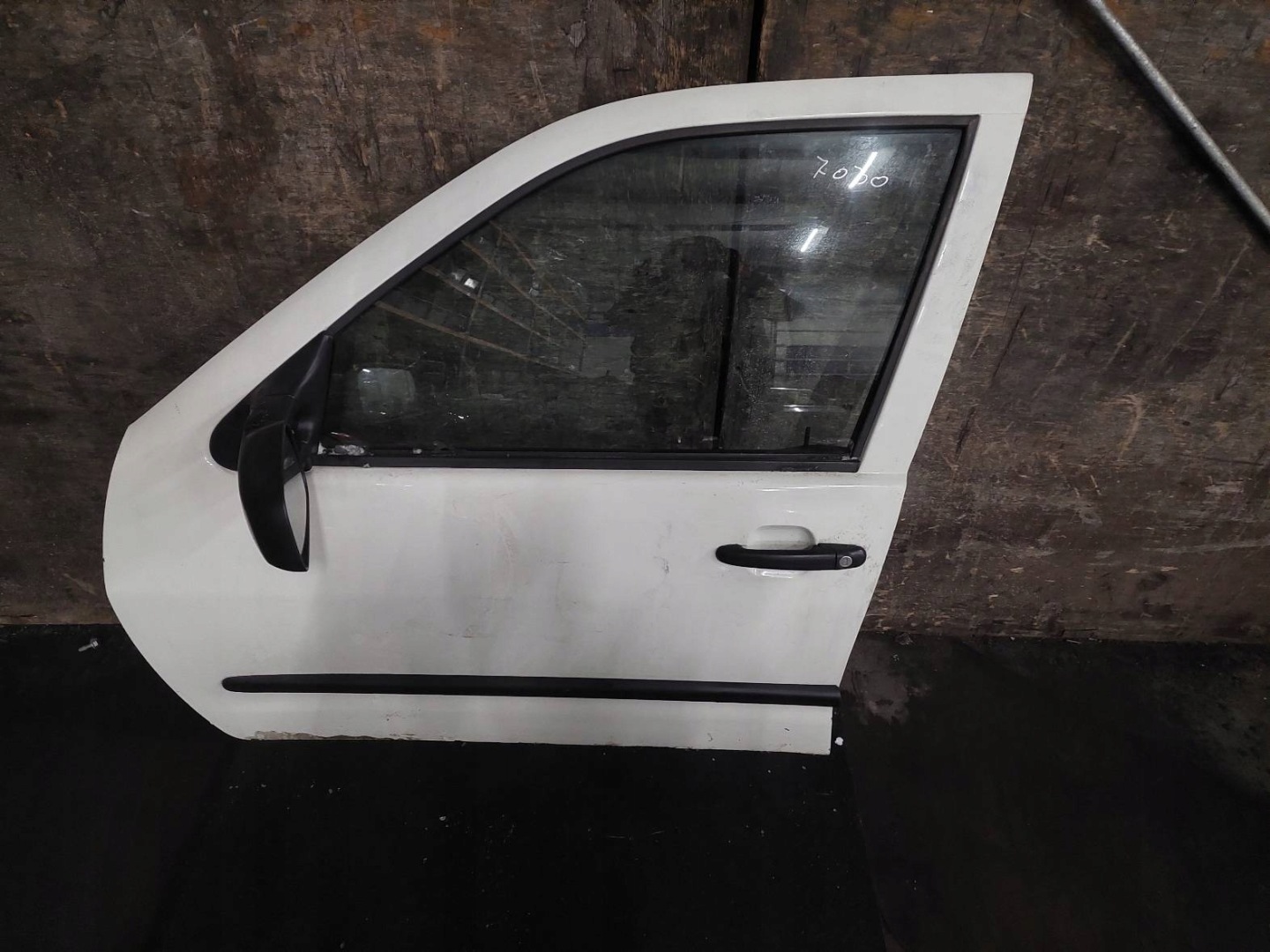 door complete left front + mirror left VOLKSWAGEN CADDY II R902
