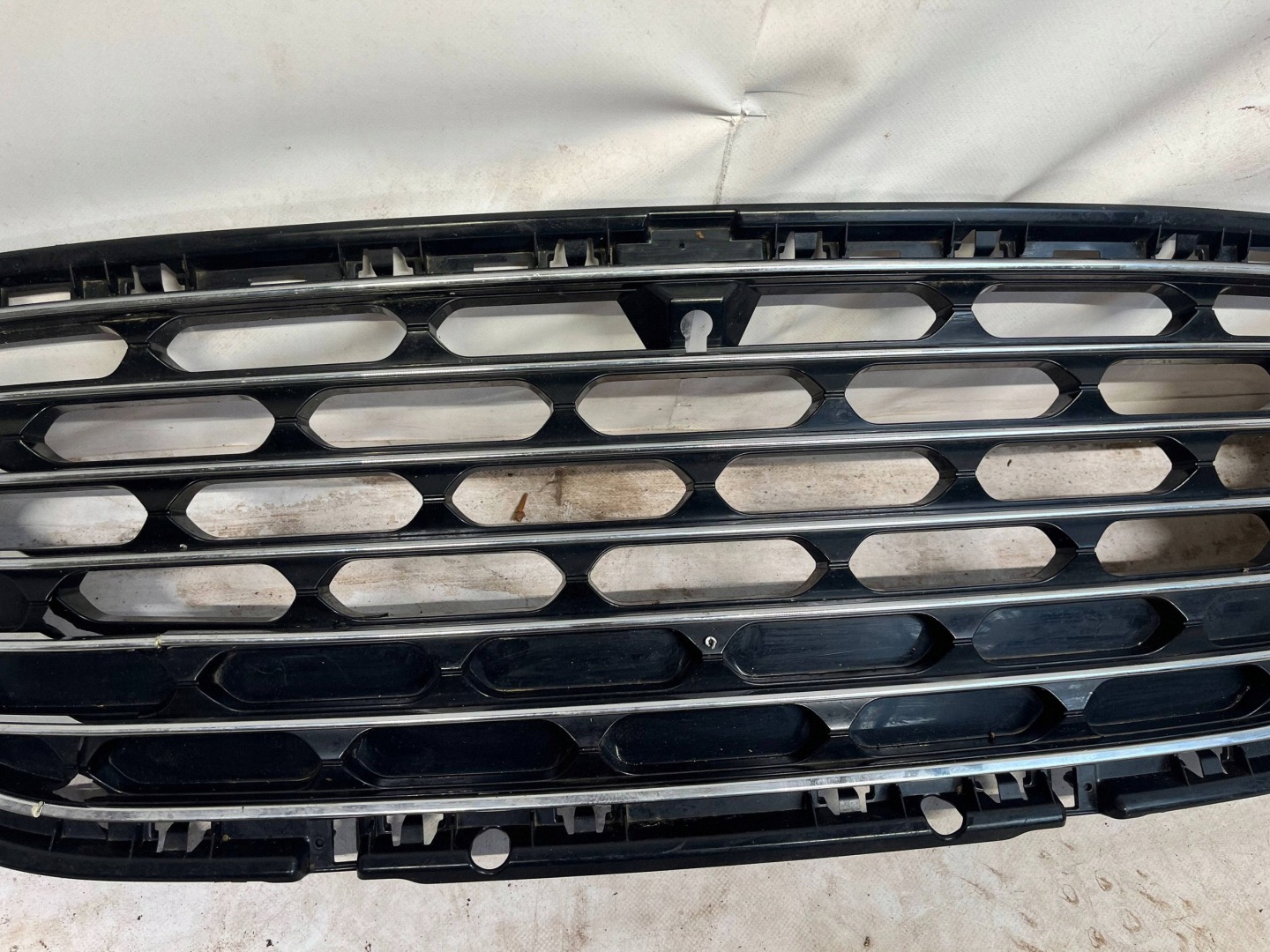 grill front FORD KUGA III LV4B-8200-GD @M
