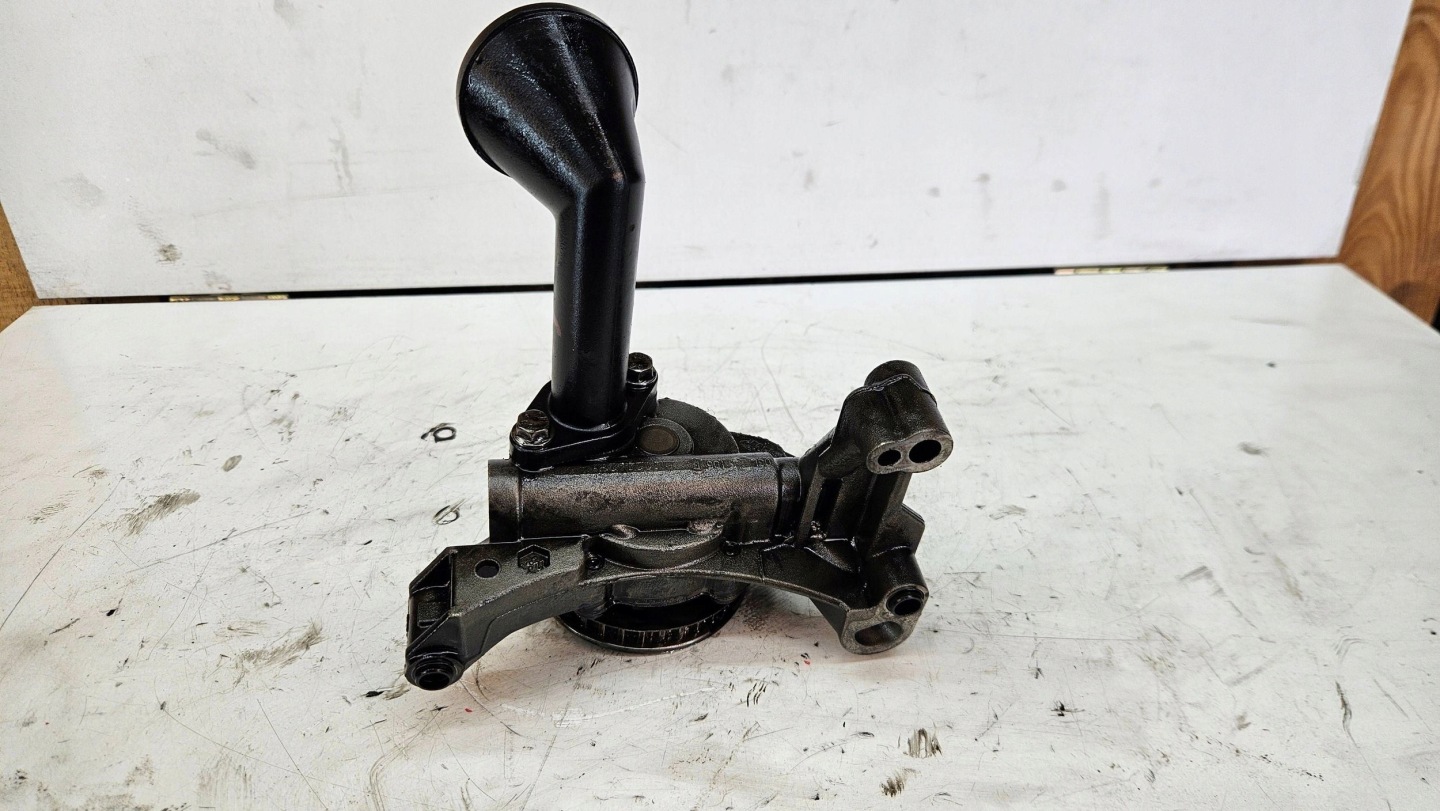 VW Golf 6 5K 1.6 TDI CAY 03l115105b Pompa olio olio Pompa dell’olio