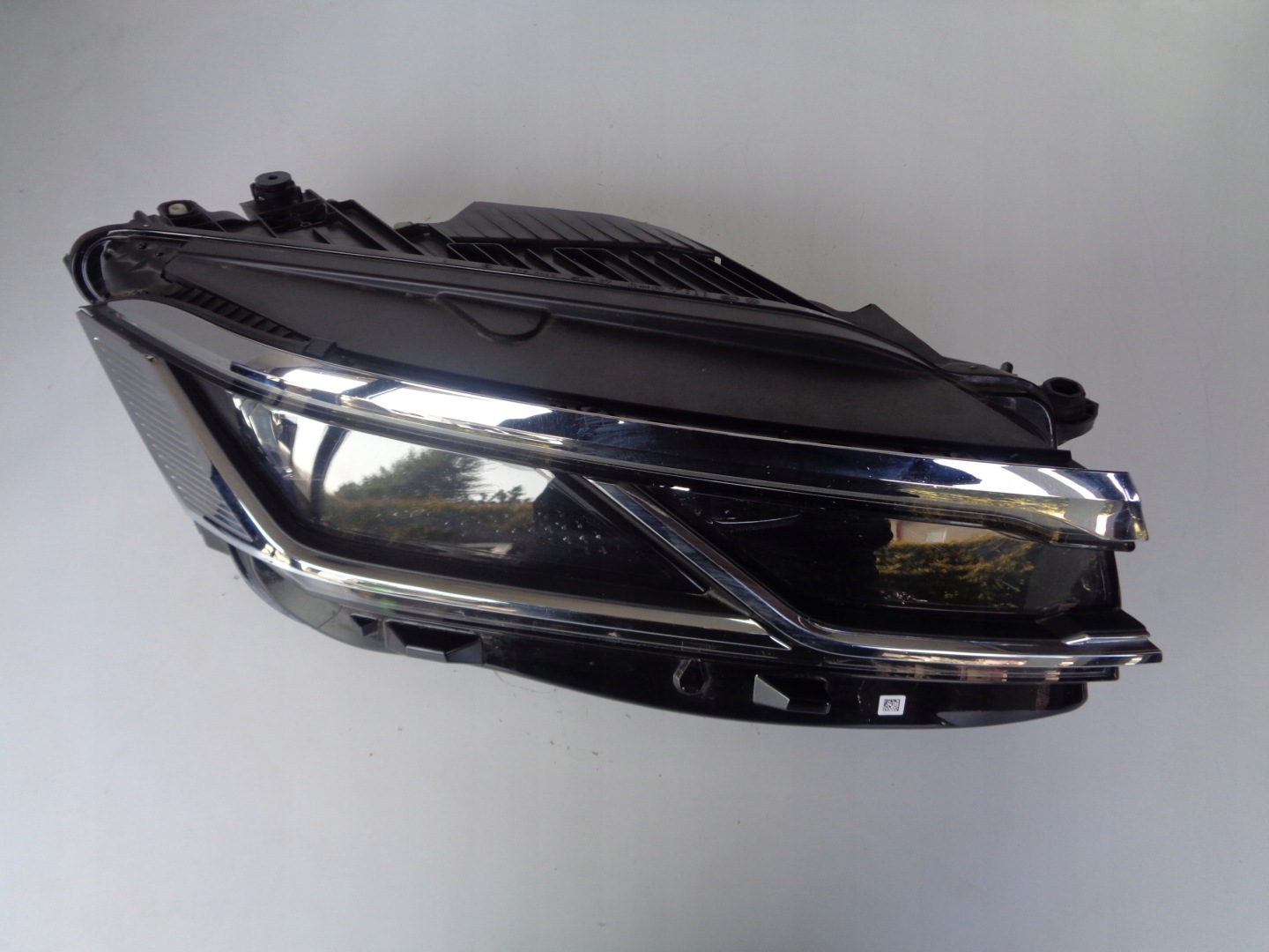 light right REFLEKTOR VW TOUAREG III 760 18- FULL LED