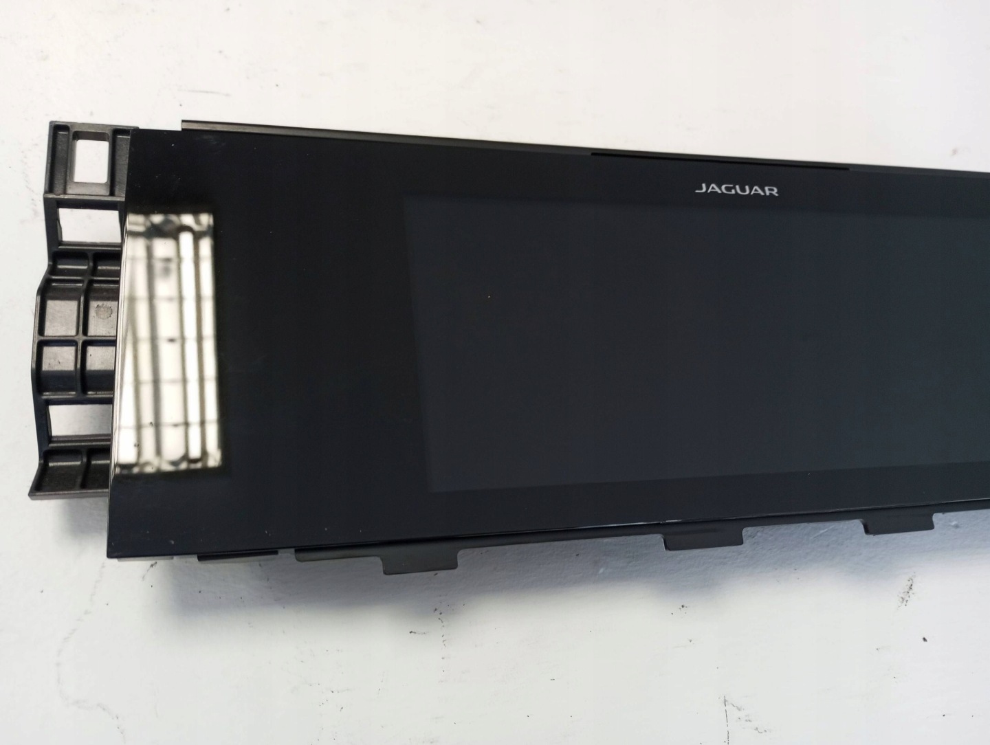 display front JAGUAR and-PACE J9D3-19C279-AF