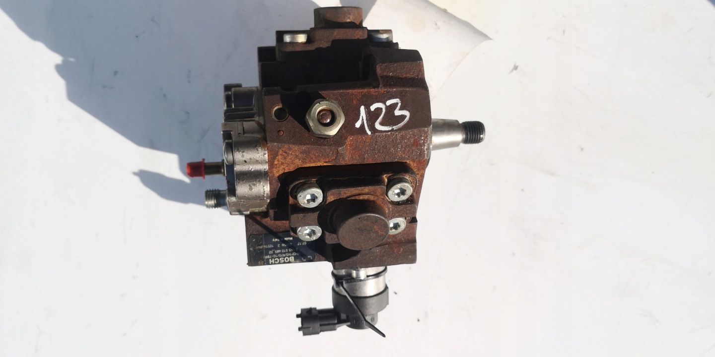 VOLVO XC60 2.4D D5 B445010706-02 Einspritzpumpe