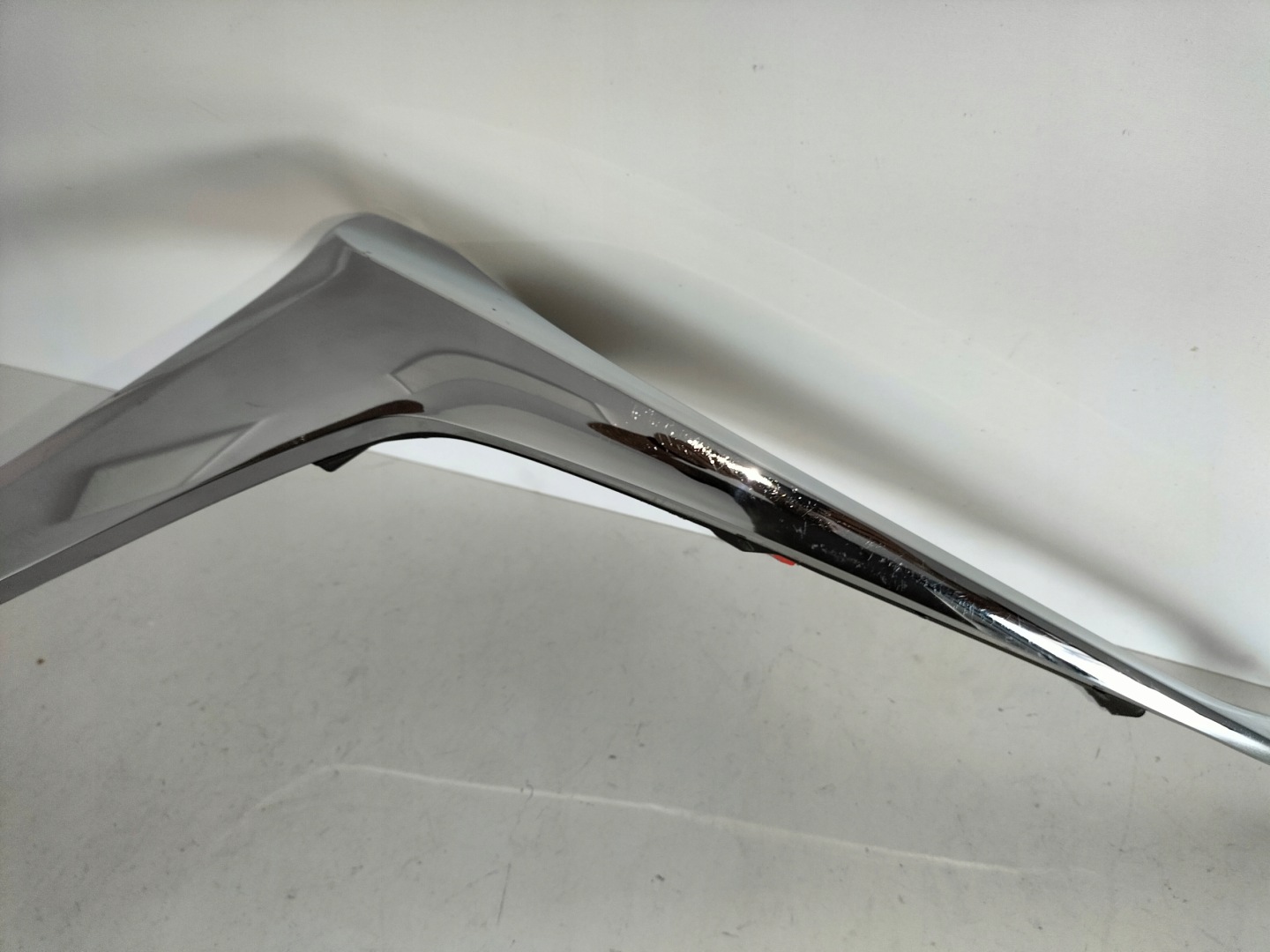moulding grille grilla chrom left MAZDA 2 LIFT 19
