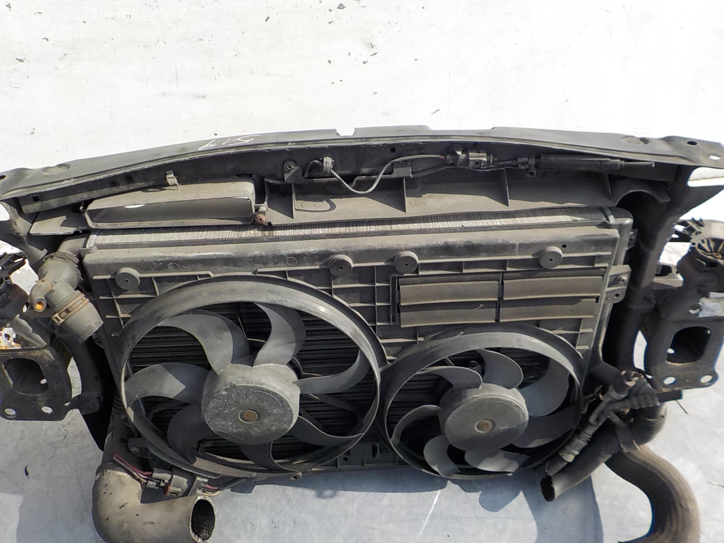 519 SKODA OCTAVIA II 2.0 TDI support panel for radiators sider radiator
