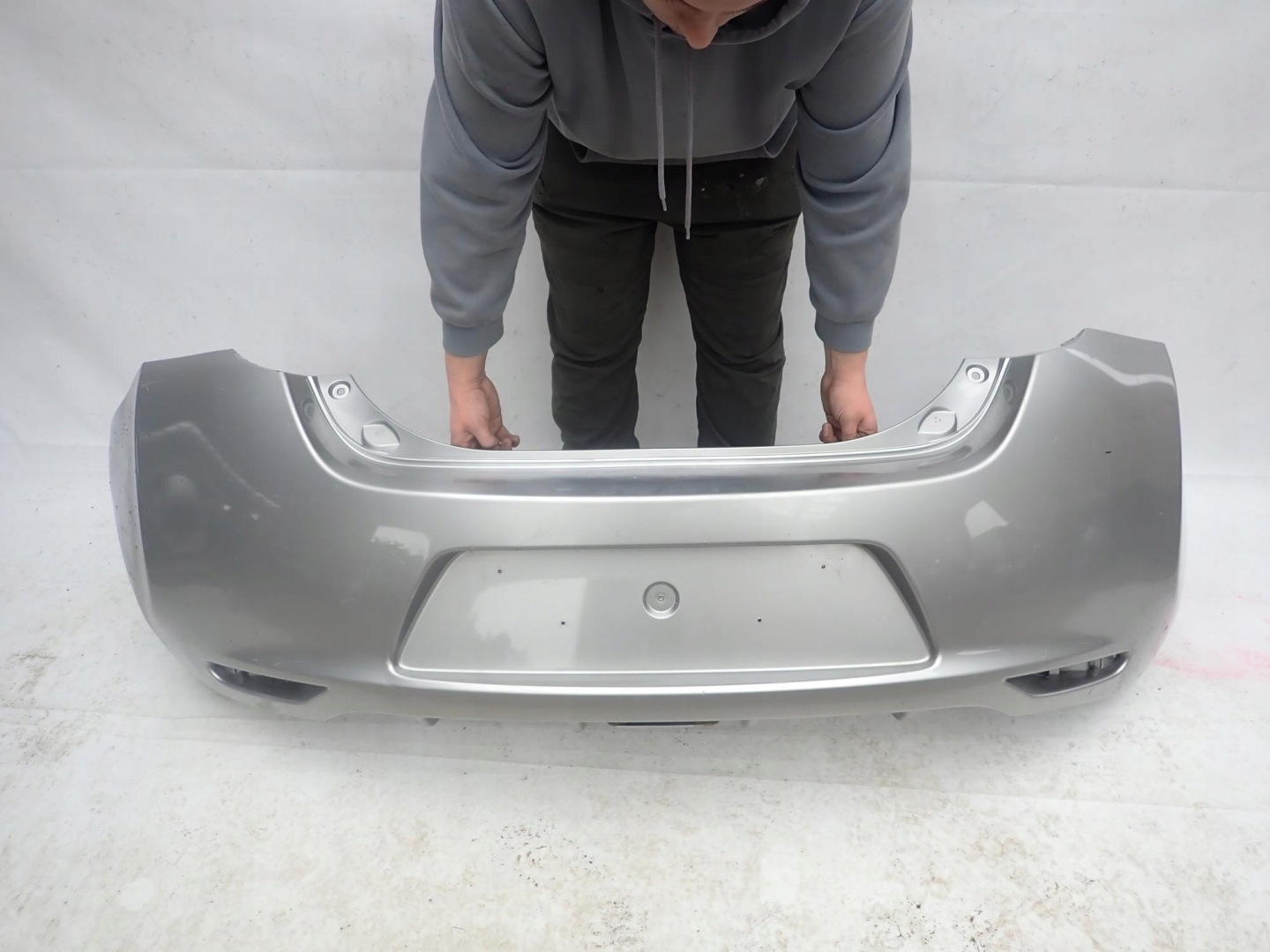 NISSAN LEAF e 1 10-17 Paraurti posteriore posteriore