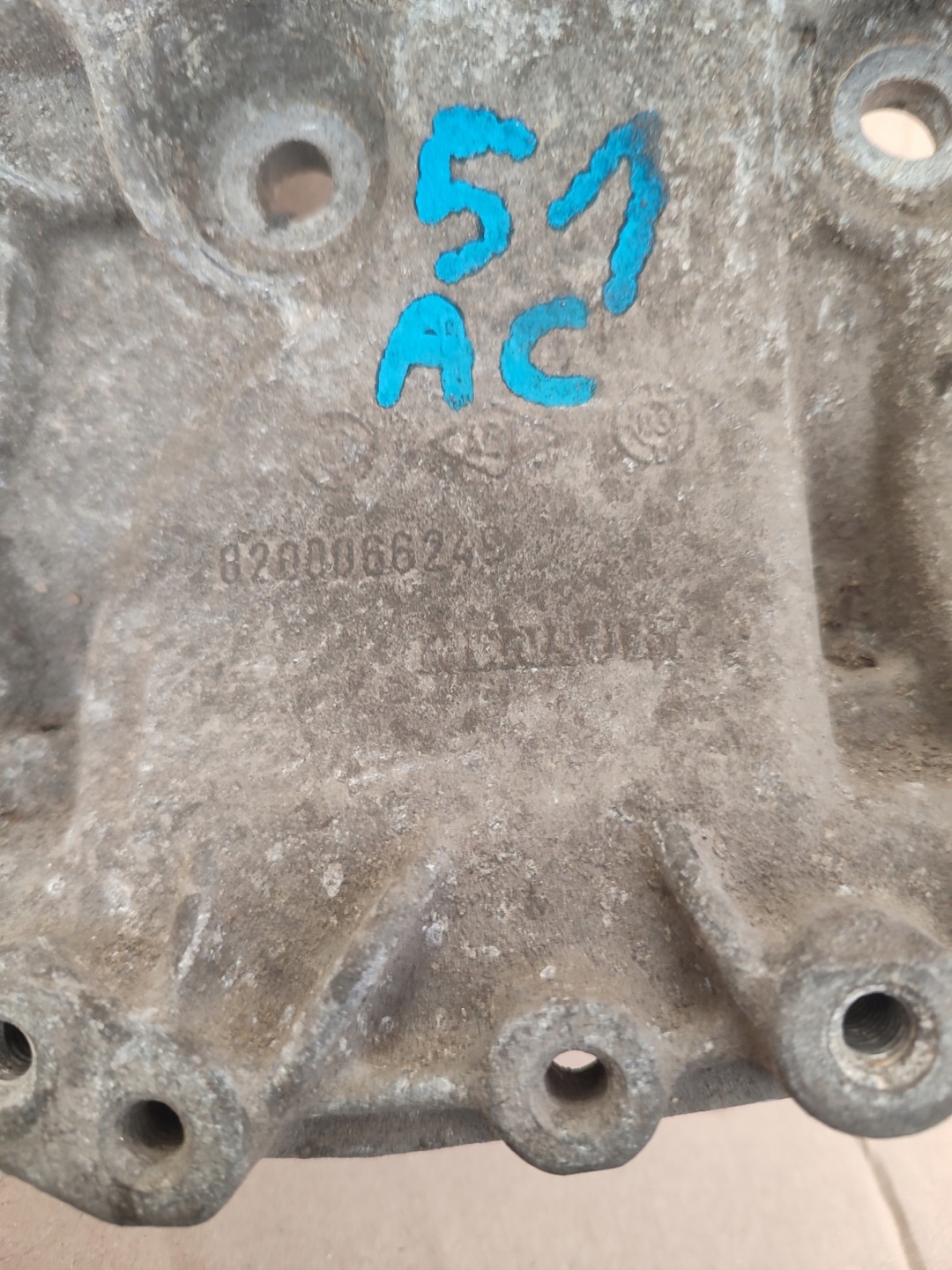 supporto alternatore RENAULT THALIA 1.4 8V 8200066249