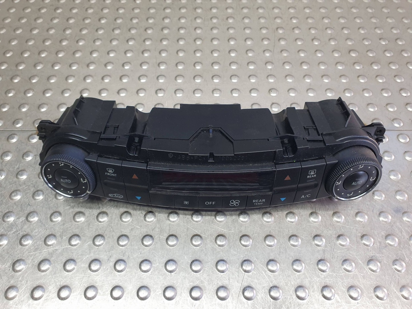 PANEL klími klimatizácii A2198300385 MERCEDES CLS W219