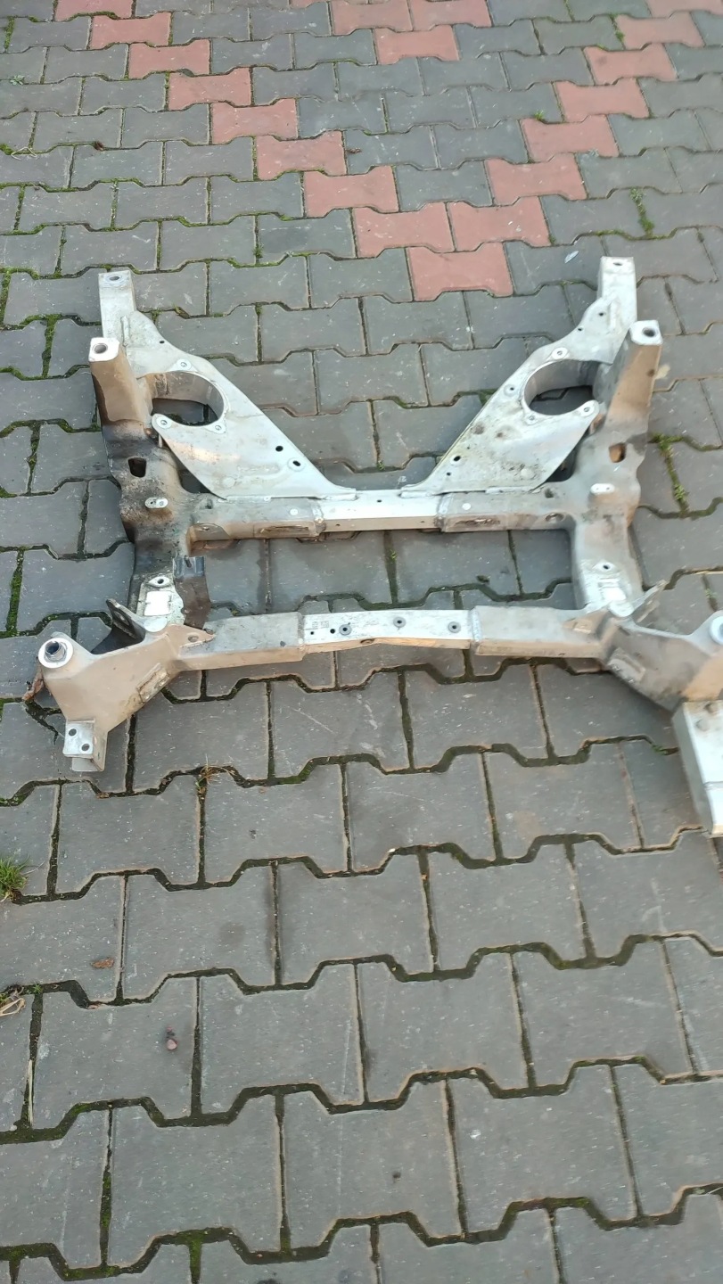 Alfa Romeo Stelvio 2021 subframe axle beam front