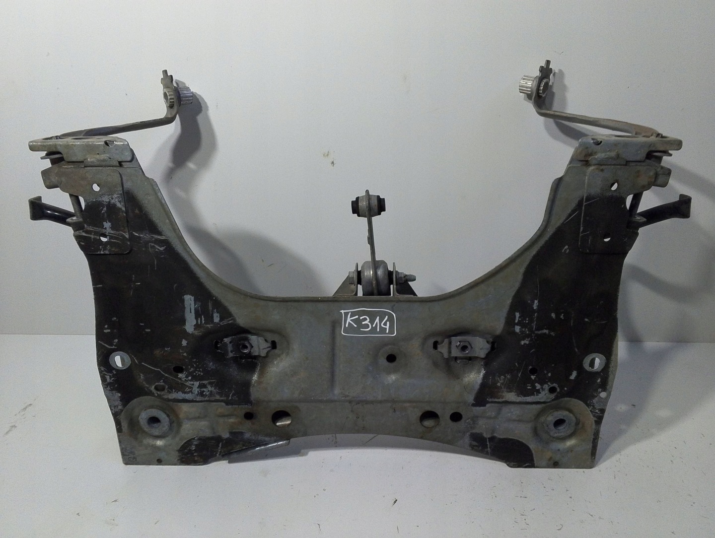 Renault Clio IV Captur and axle beam front 546112239 (K314)
