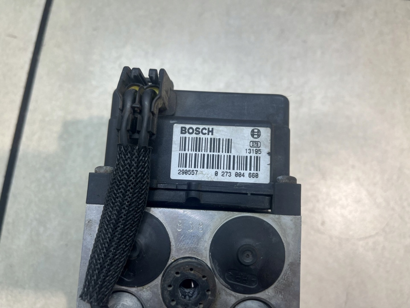 Pompa ABS KIA SORENTO e 2.5 CRDI 589103E310