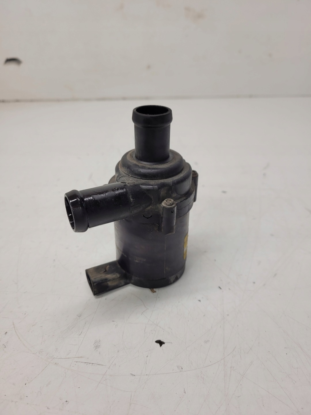 supplementary water pump AUDI Q7 3.0 TDI 7L0965561L