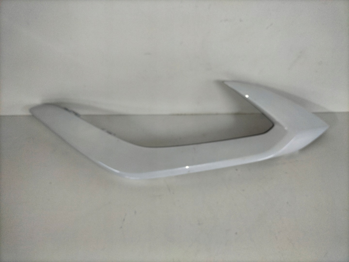 moulding of a bumper front left KIA SPORTAGE 5 V 21