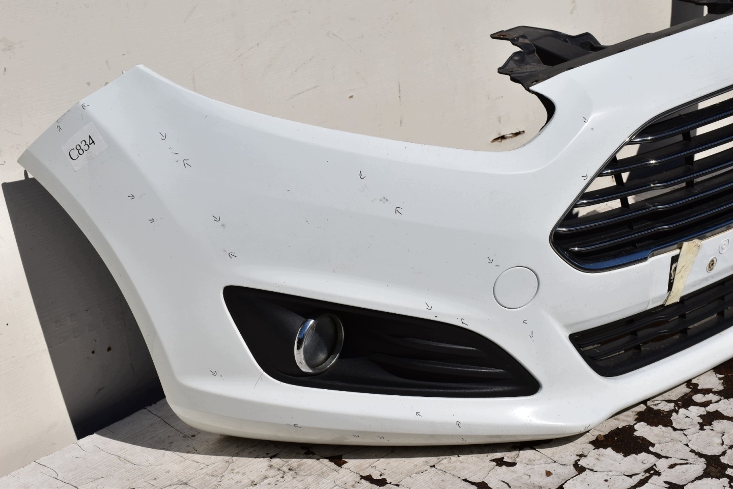 stoßstange vorne FORD FIESTA MK7 Polift 2012-2017 code: Frozen White