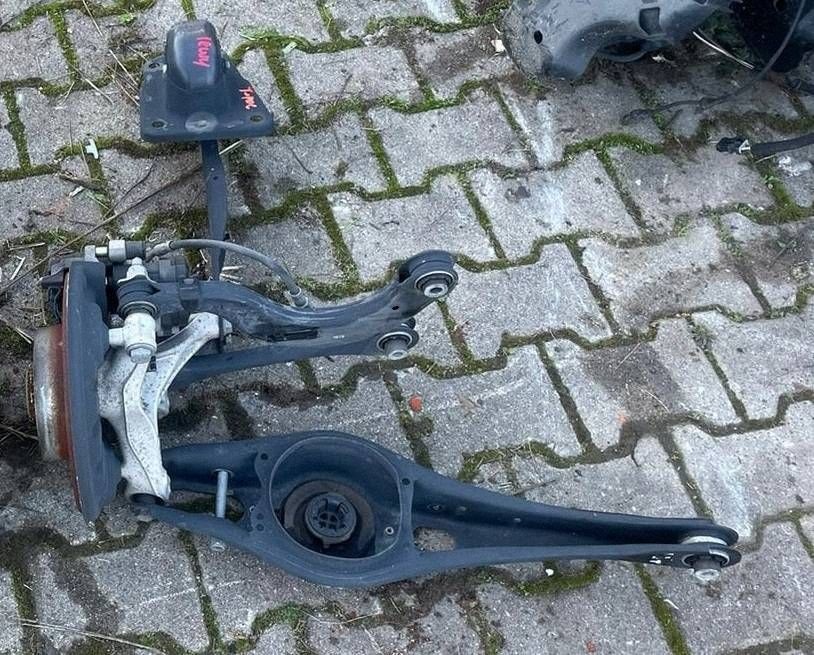 sususpension rear. complete rear part side left Volkswagen T-Roc