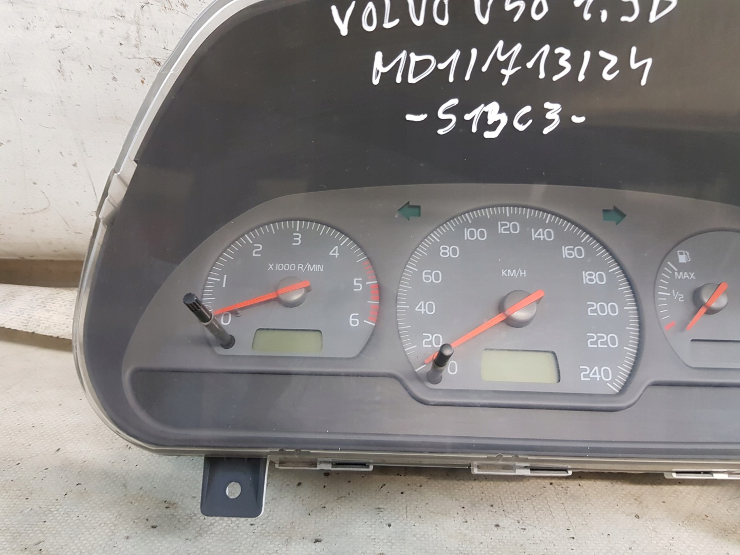 dials dials Volvo V40 1.9D OE 30889704D