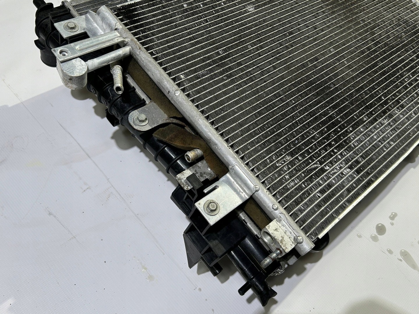 chladiče chladič ventilátor komplet Ford Mustang 5.0 3.7 2011-2014