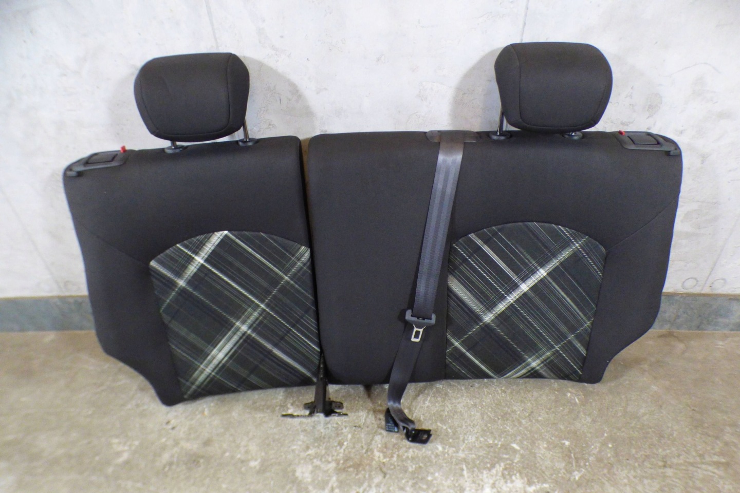 Opel Corsa E 3DRZWI Sitz Gurten zapinki KPL.