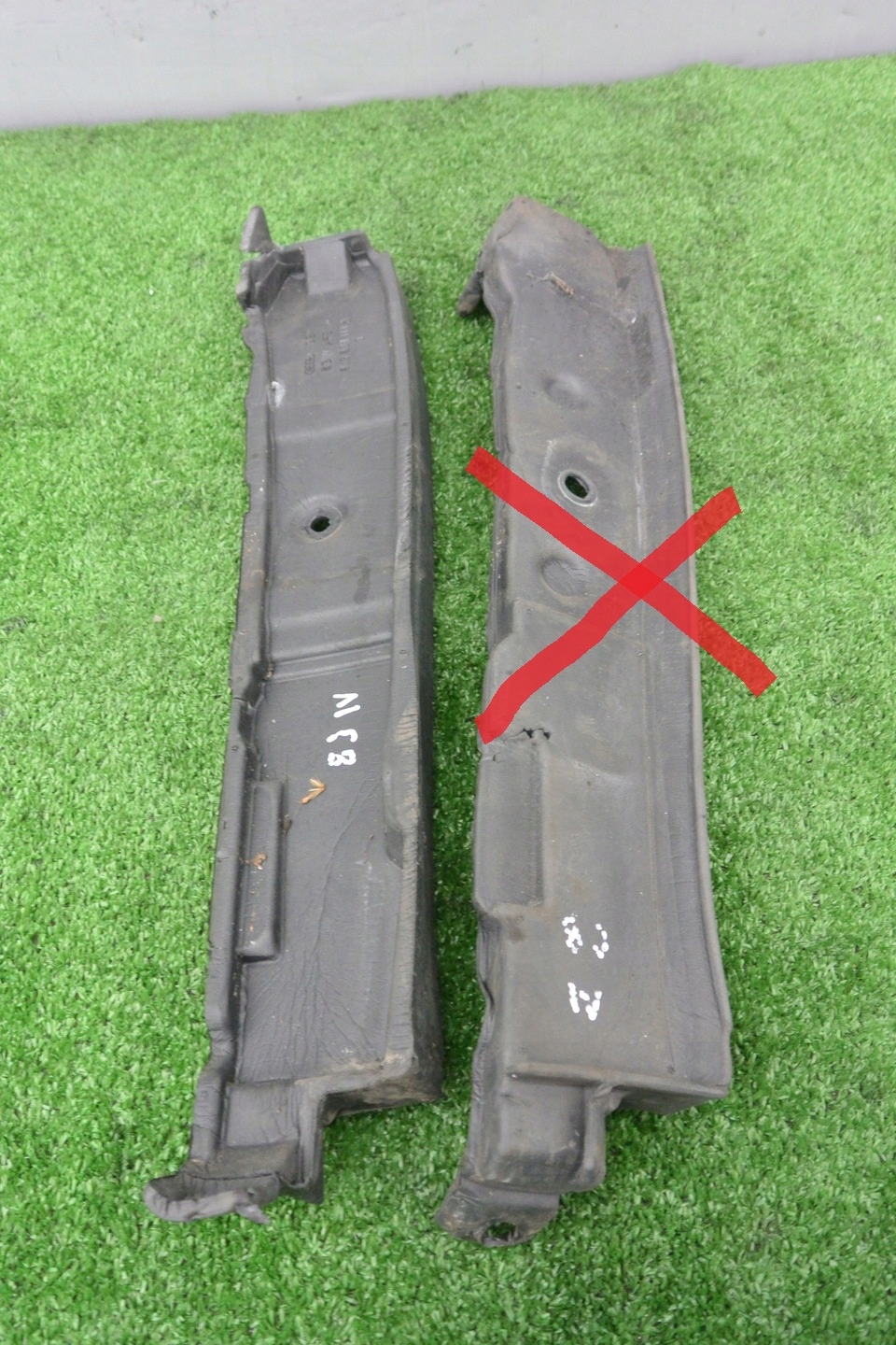 PIANKA WYGLUSZAJACA parafango AUDI TT 8J KPL
