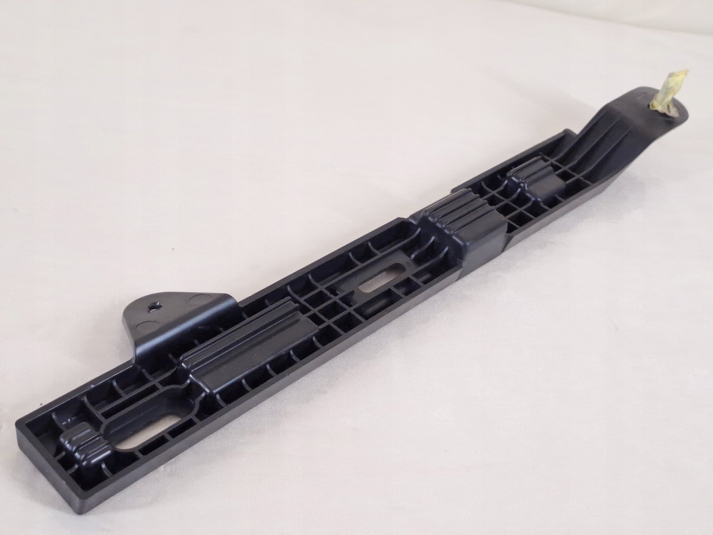 support holder of a bumper left front left front FORD MONDEO V MK5 17r