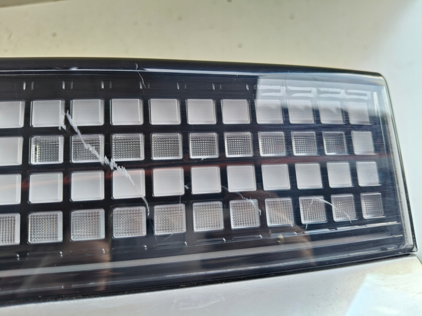 light rear cap bonnet HYUNDAI IONIQ 5 21- LED
