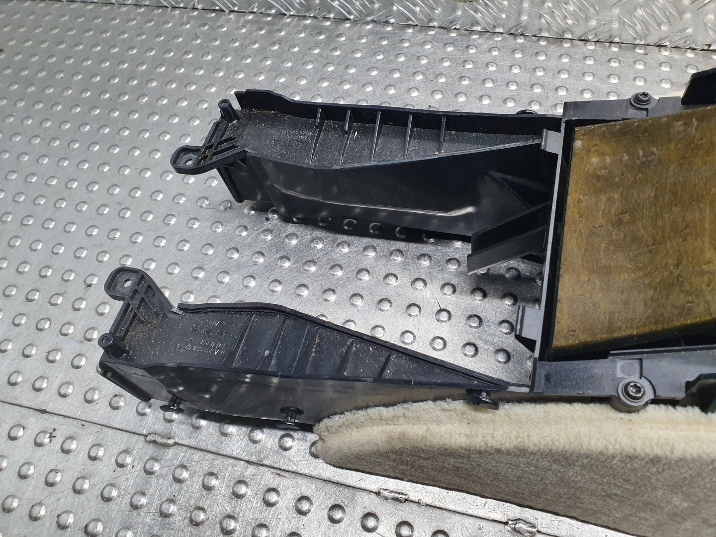 TUNEL central console armrest A2116800250 A2116800350 MERCEDES W211