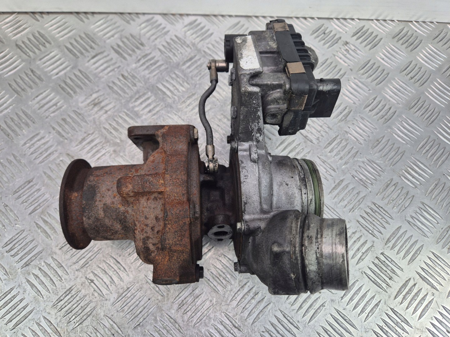 BMW 3 E90 E91 320d turbo 7800594 N47D20A