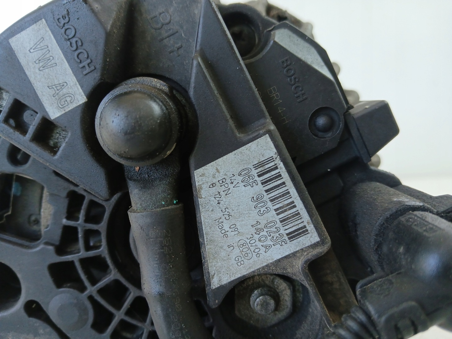 VW PASSAT B6 A3 8P GOLF V 2.0 TDI ALTERNATOR 06F903023F 140A