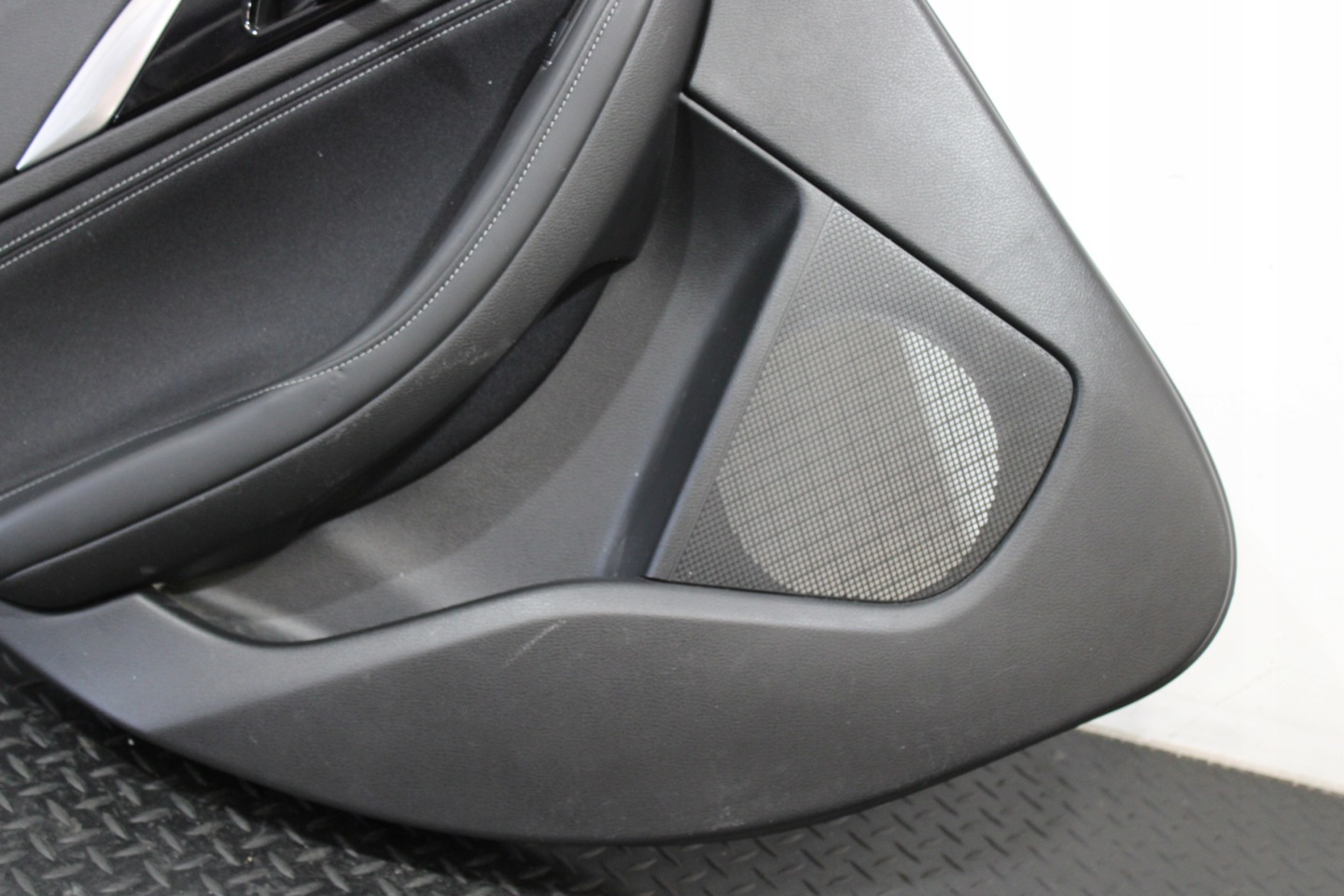 upholstery side door left rear part left rear INFINITI Q30