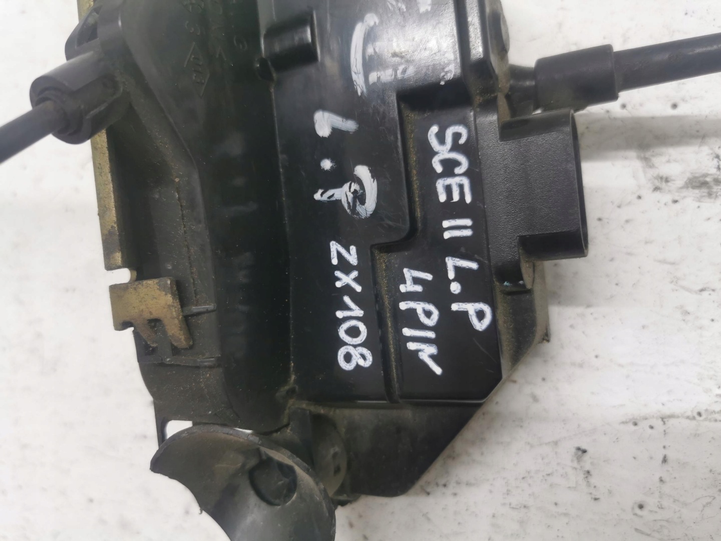 lock door left front RENAULT SCENIC II 4 PIN EU