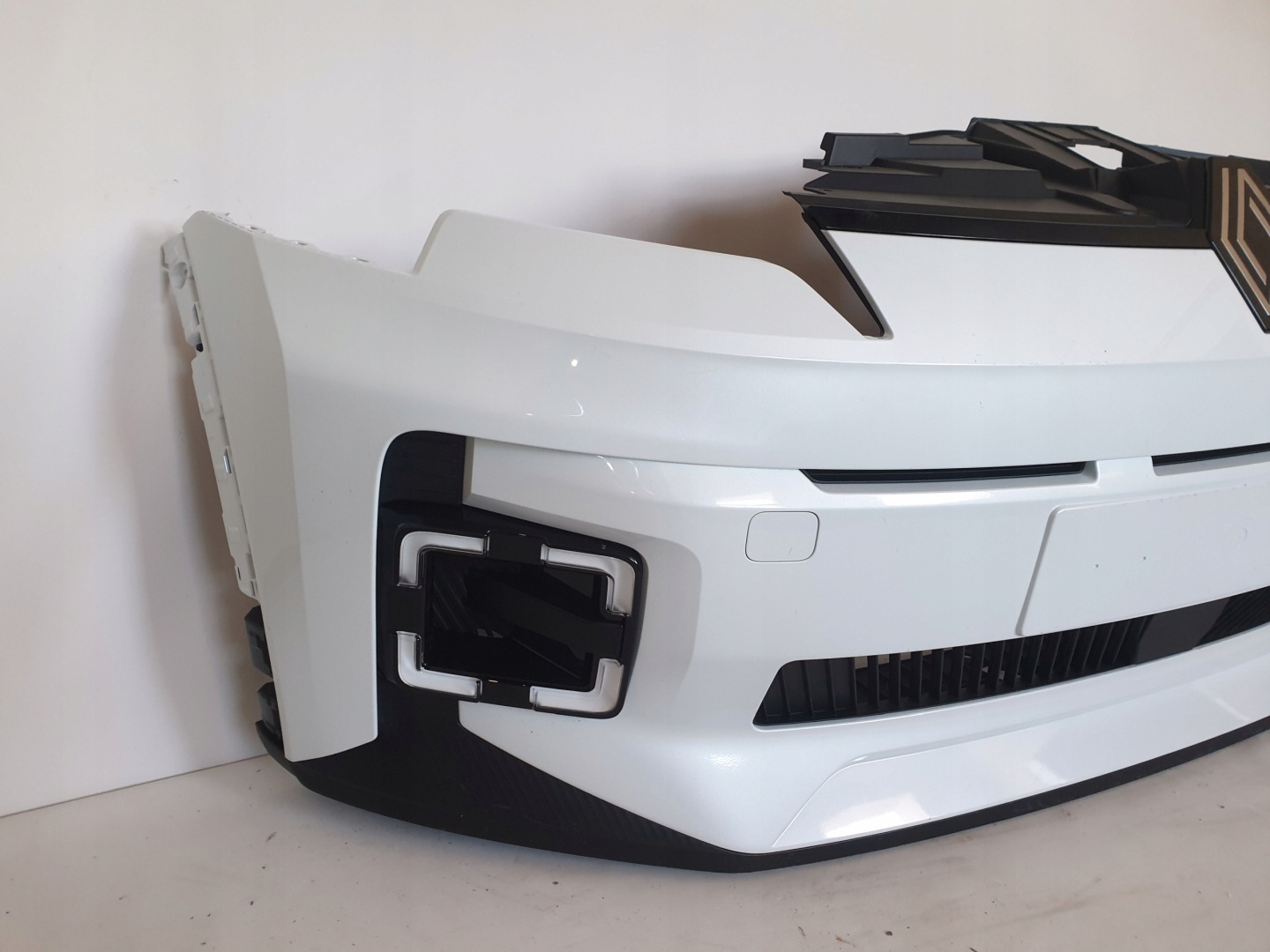 RENAULT 5 V E-TECH 24-> bumper front front RADAR LED cover 62010M626R
