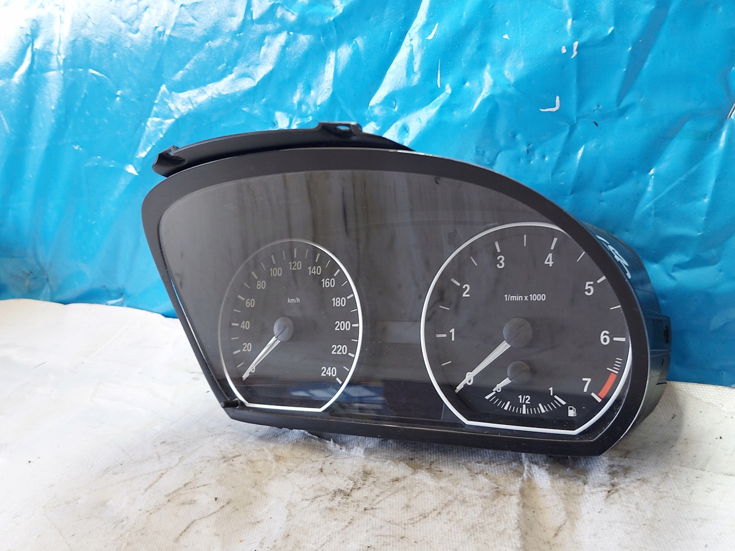 dials clock BMW 1 118i E87 102493284