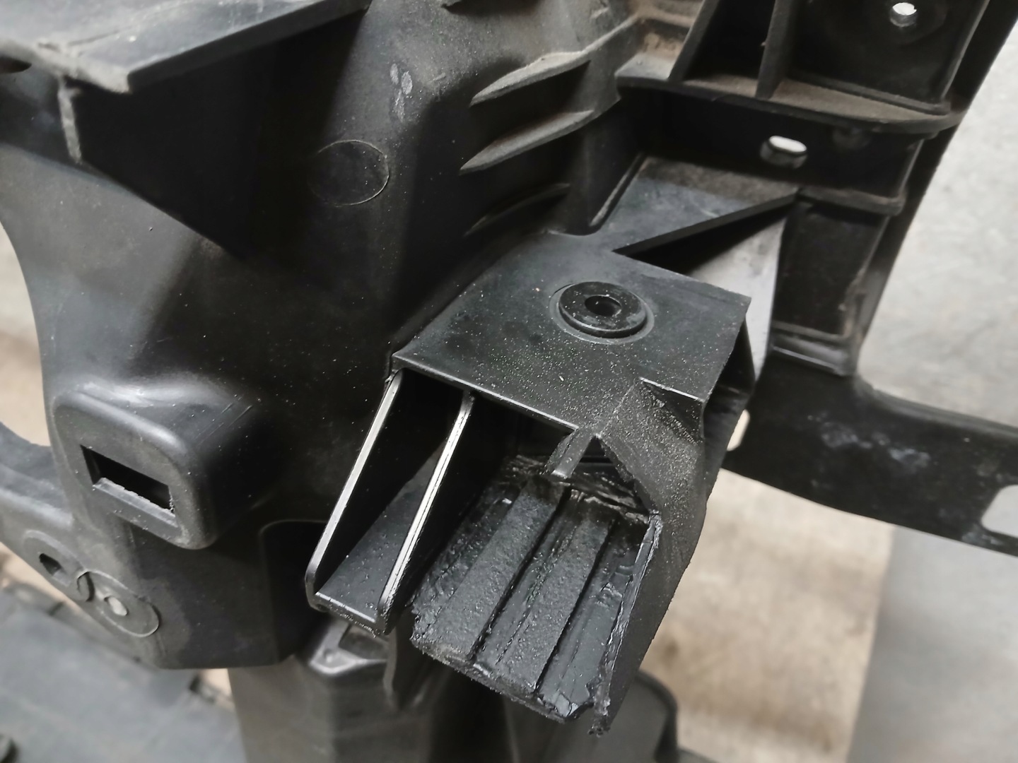 Armature AUDI A3 8V 13- 8V0805588