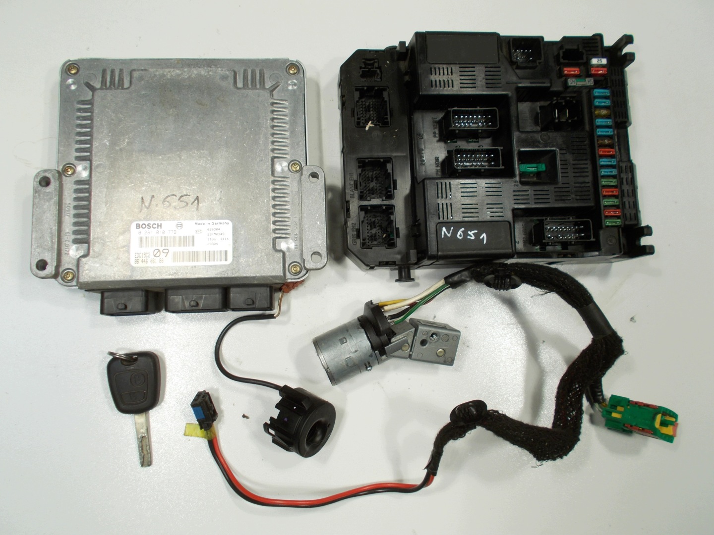 ignition computer running board IMMO PEUGEOT 307 HDI 0281010779 9644606180