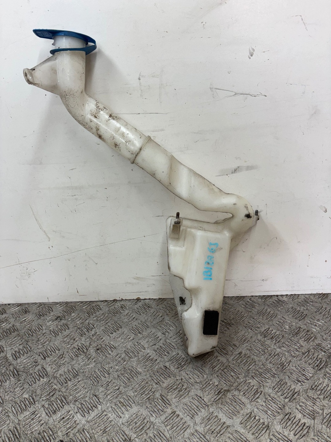 washer fluid tank SEAT IBIZA 6J 09